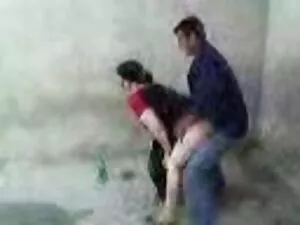 لعنتی است و در همه خ ...