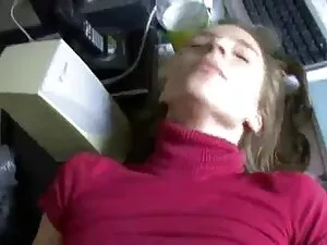 لیز زانو زده برای گو ...